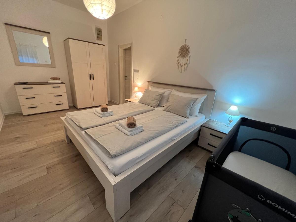 Kaala Apartments Supetarska Draga Ngoại thất bức ảnh