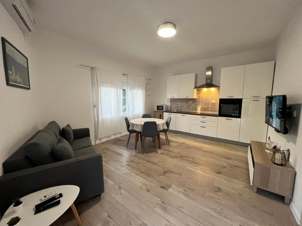 Kaala Apartments Supetarska Draga Ngoại thất bức ảnh